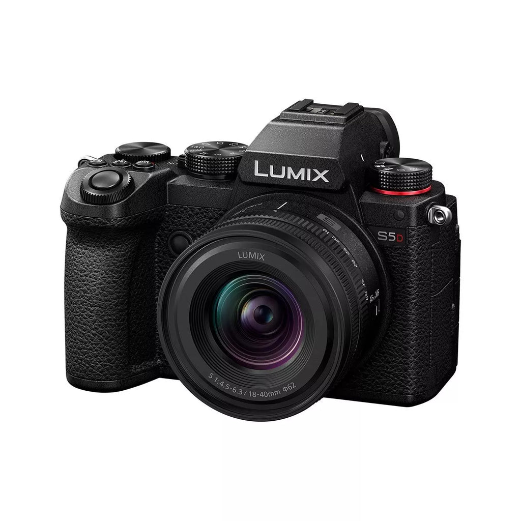 Panasonic Lumix DC-S5D + Lumix S 18-40 mm f/4.5-6.3